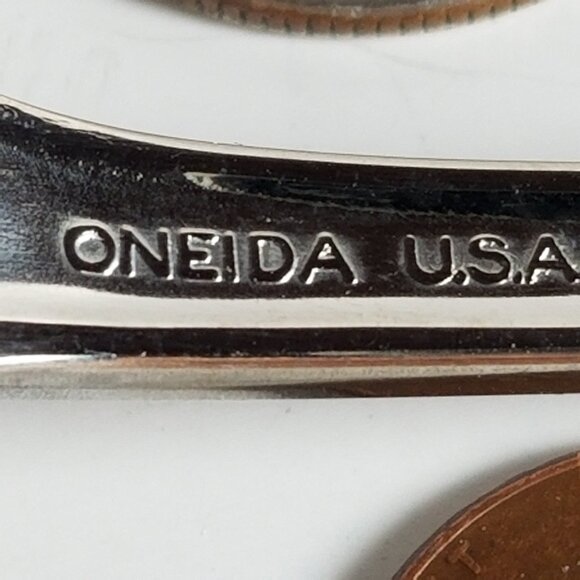 The Oneida Large Serving Stainless Steel Fork made in USA - Picture 3 of 4